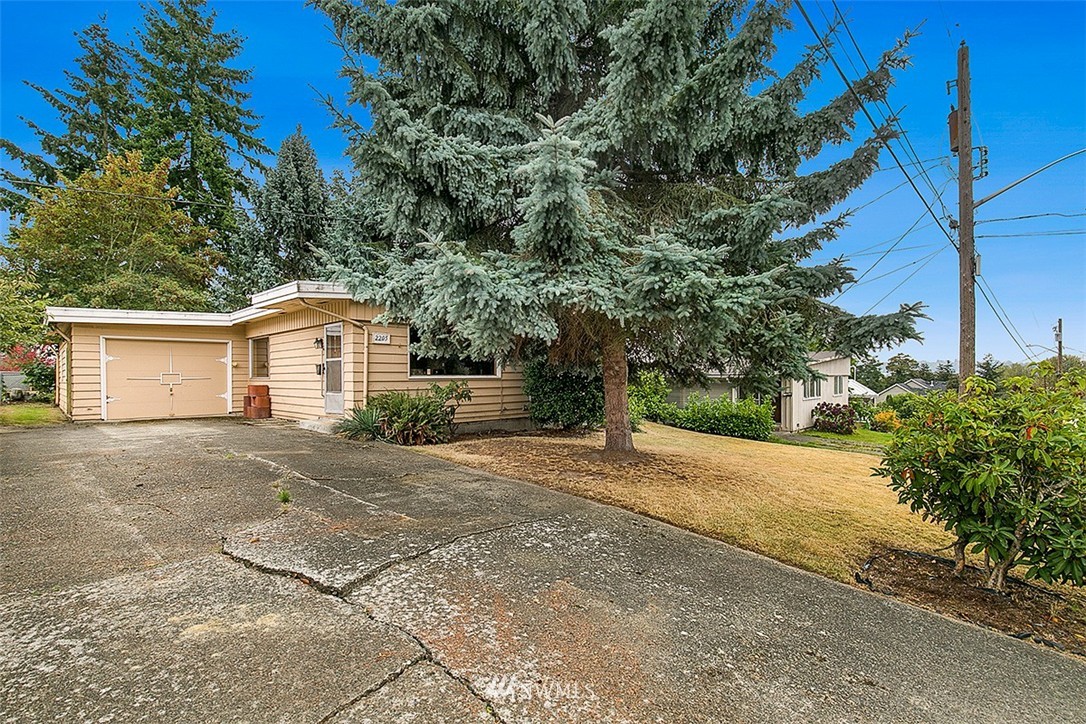2205 Northeast 9th Street Renton, WA 98056 - Photo 1 of 12