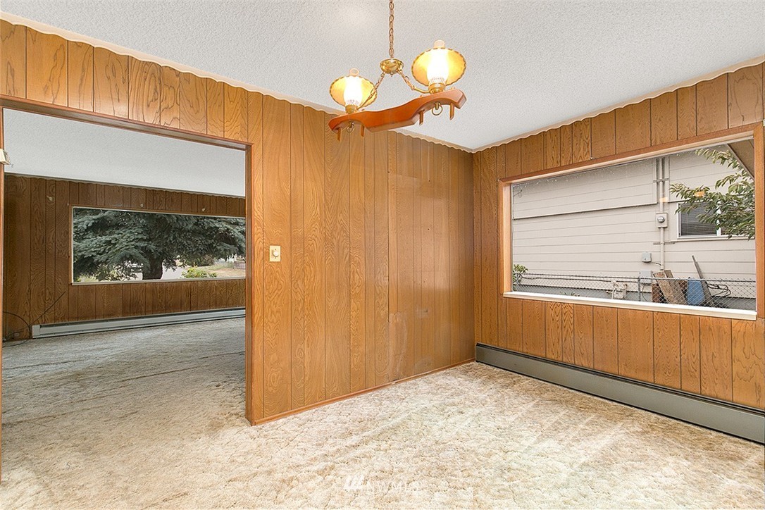 2205 Northeast 9th Street Renton, WA 98056 - Photo 7 of 12
