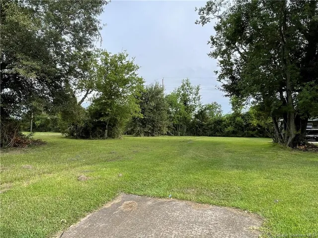 $15,000 | 2220 East Prien Lake Road, Lake Charles, LA 70601