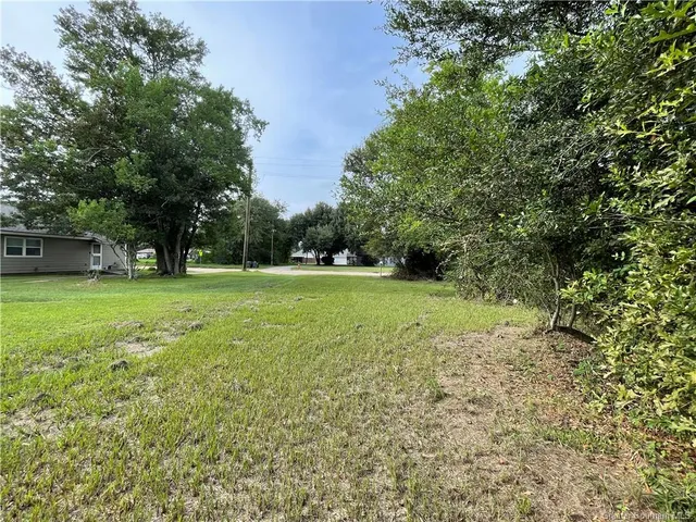 $15,000 | 2220 East Prien Lake Road, Lake Charles, LA 70601