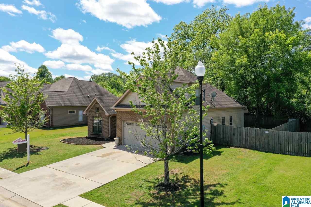 134 Falling Waters Lane Alabaster, AL 35114 - Photo 3 of 28