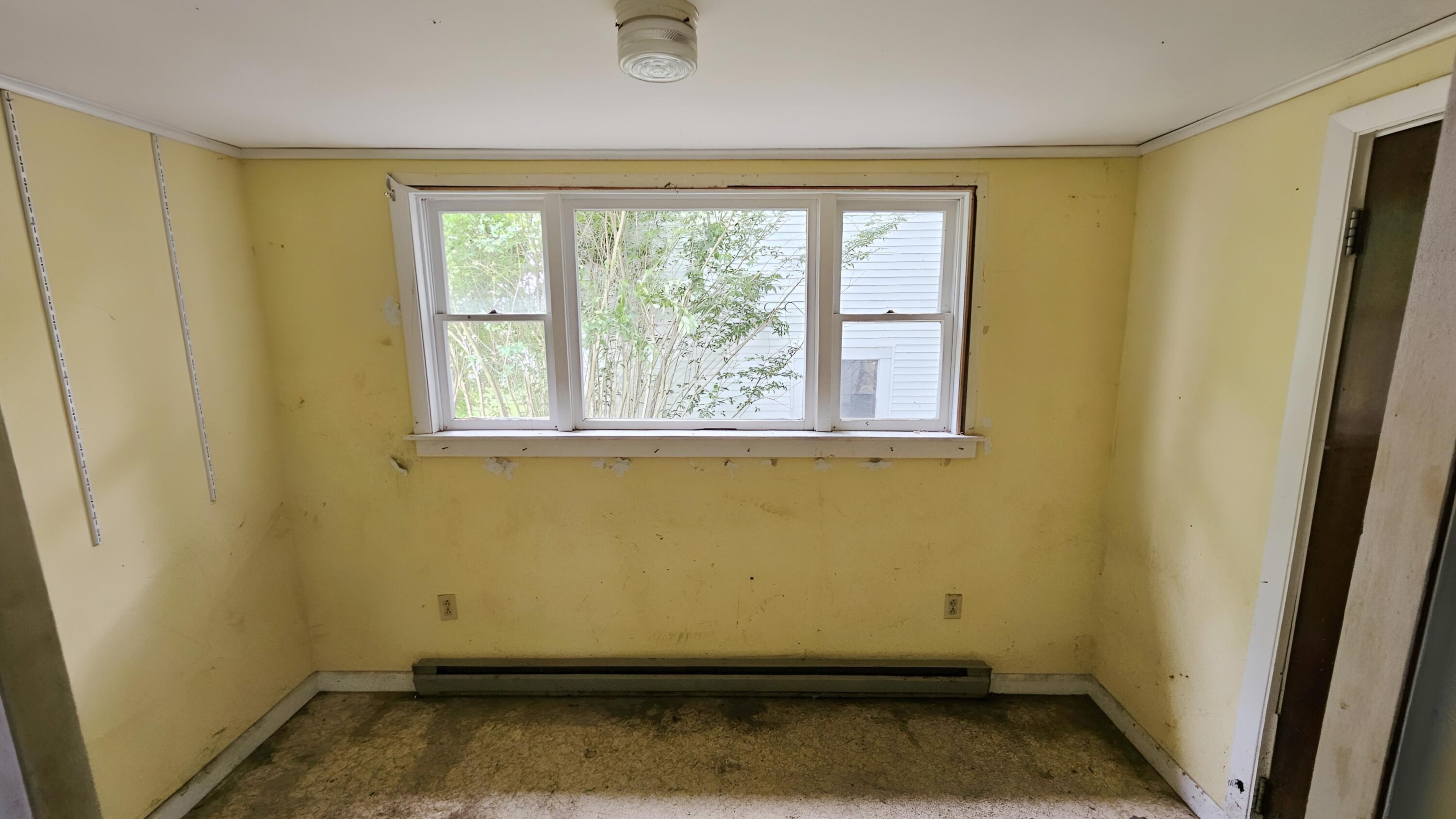 85 Main Street Thomaston, ME 04861 - Photo 40 of 58 20260630_180842