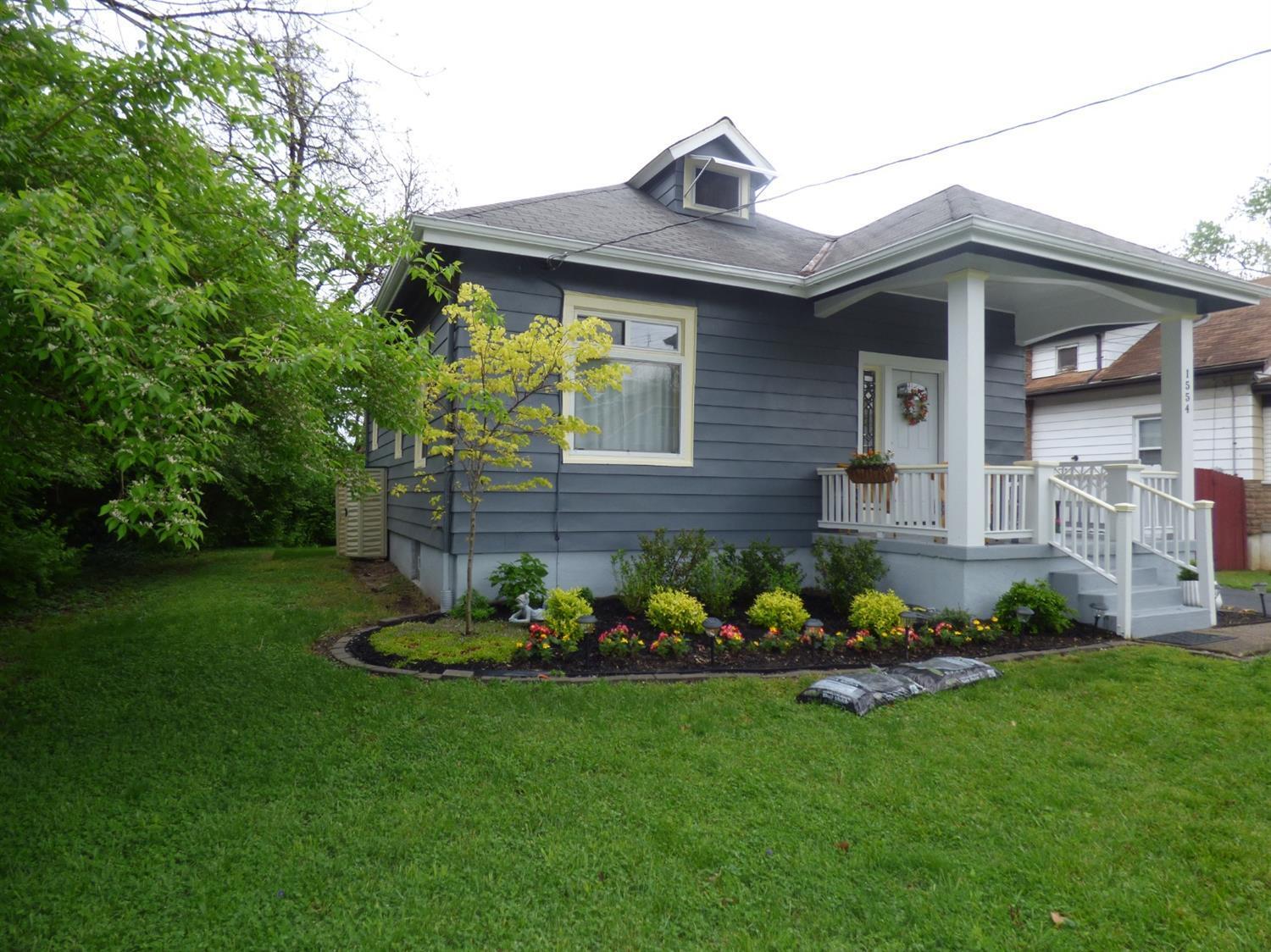1554 Summit Road Cincinnati, OH 45237 - Photo 2 of 27