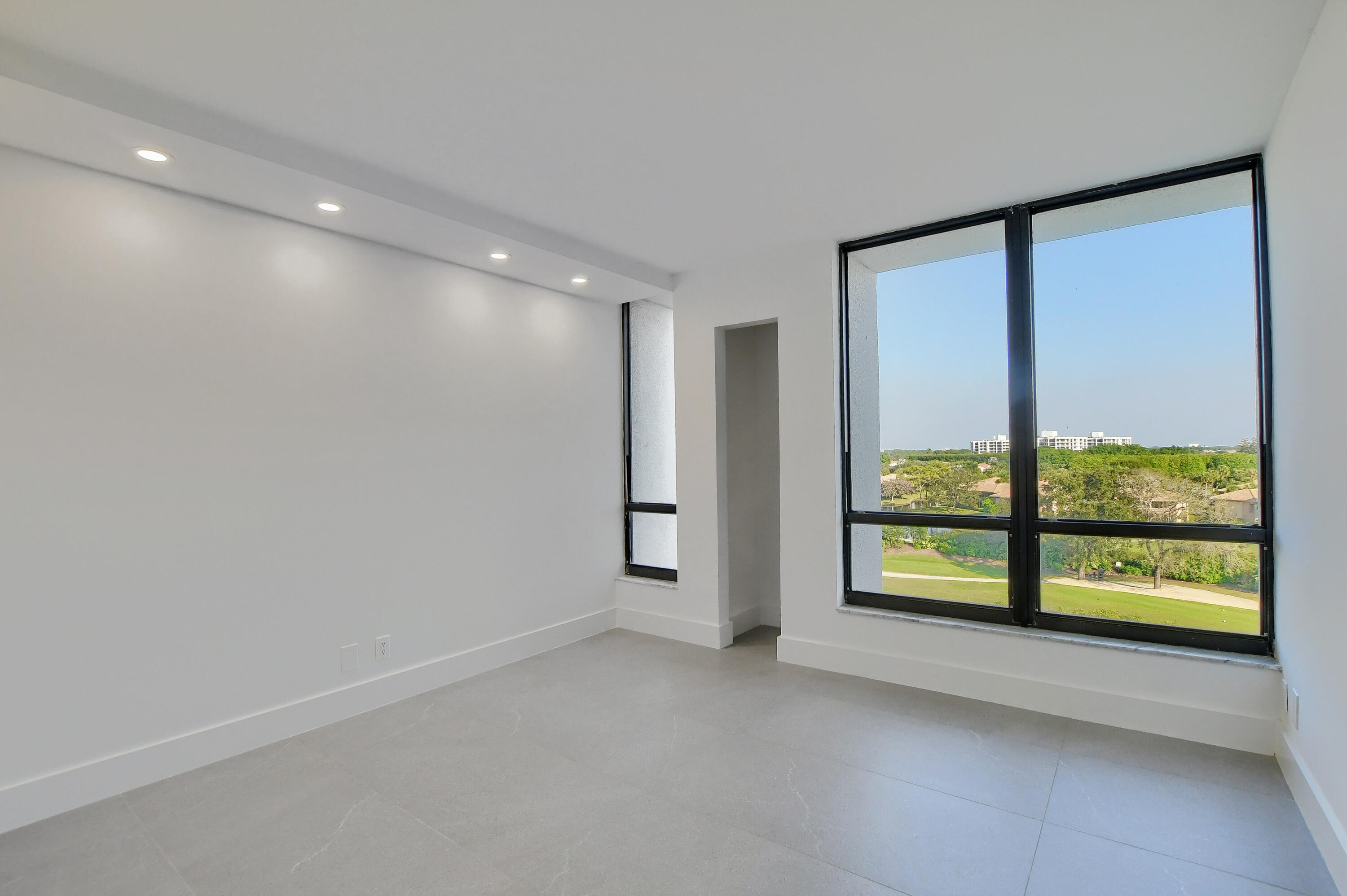 7738 Lakeside Boulevard, Unit 376 Boca Raton, FL 33434 - Photo 11 of 24 13_ebf_0750-hdr(5)
