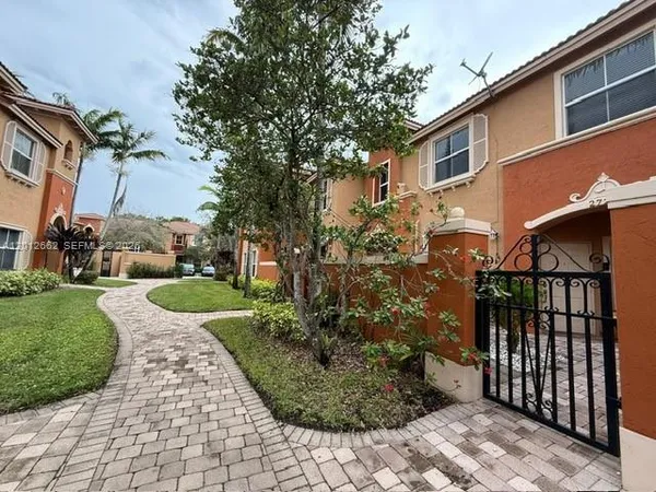 $2,525 | Miramar Town Center, Miramar, FL 33025