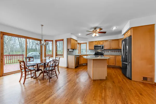 $795,000 | 11460 Hearthside Drive, Pinckney, MI 48169