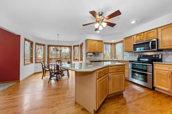 $795,000 | 11460 Hearthside Drive, Pinckney, MI 48169