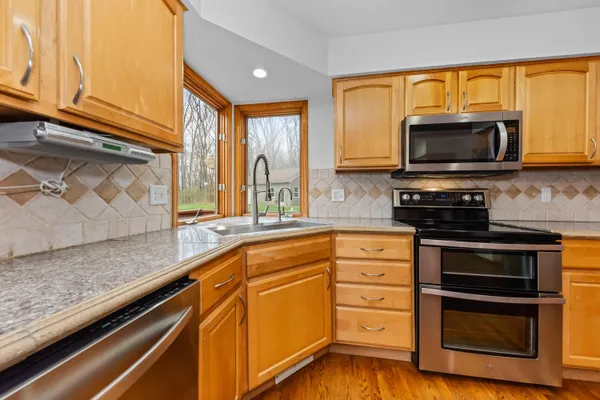 $795,000 | 11460 Hearthside Drive, Pinckney, MI 48169