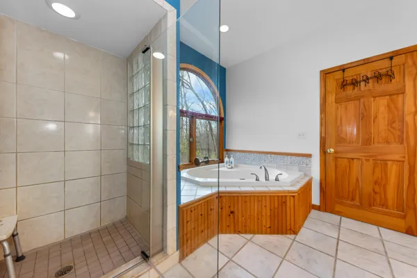 $795,000 | 11460 Hearthside Drive, Pinckney, MI 48169