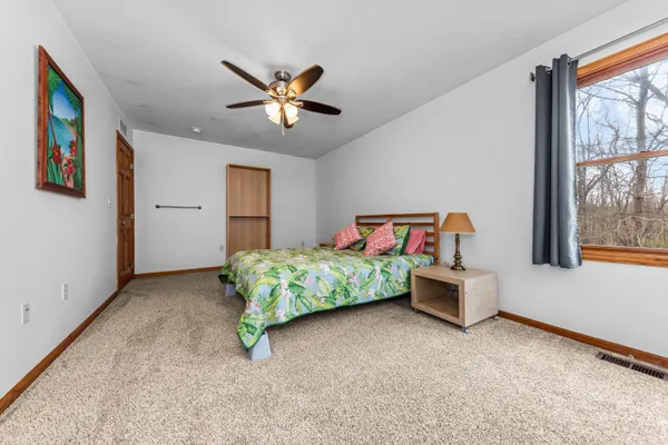 $795,000 | 11460 Hearthside Drive, Pinckney, MI 48169