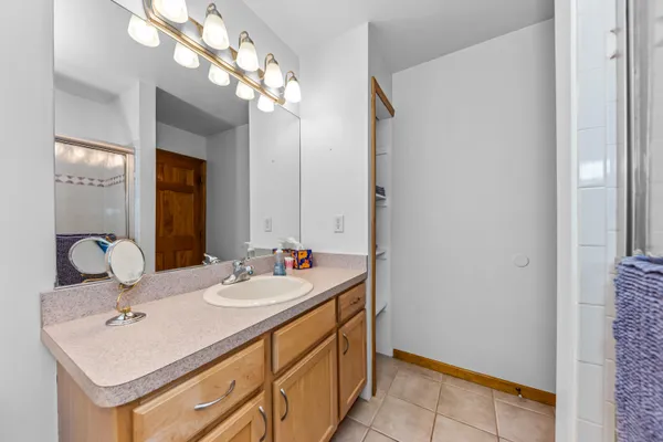 $795,000 | 11460 Hearthside Drive, Pinckney, MI 48169