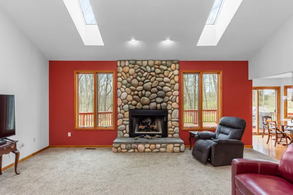 $795,000 | 11460 Hearthside Drive, Pinckney, MI 48169