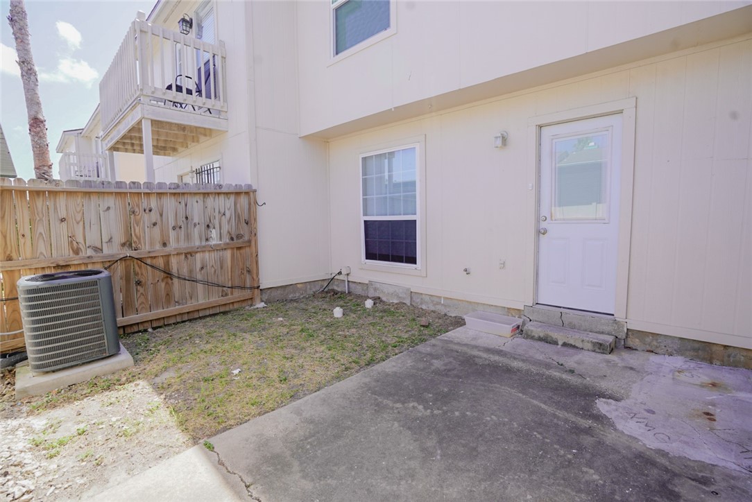 6702 Everhart Road, Unit E102 Corpus Christi, TX 78413 - Photo 17 of 19