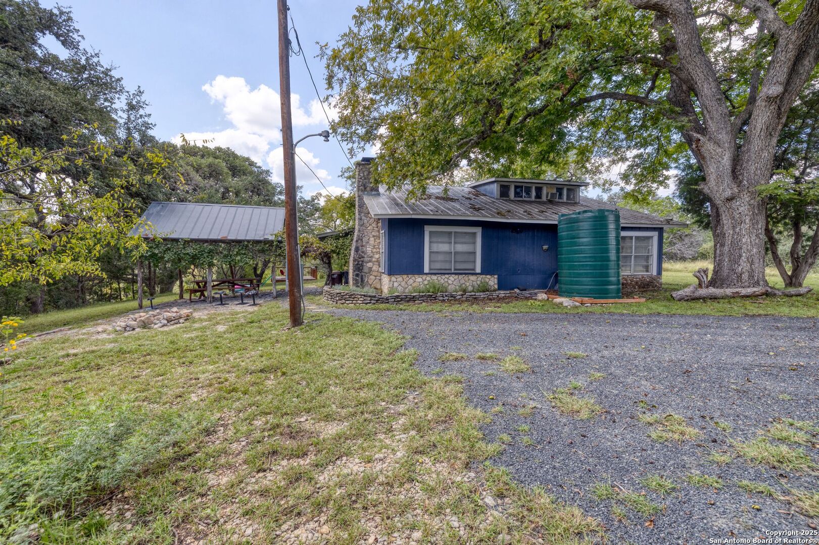 394 Squirrel Bend Uvalde, TX 78801 - Photo 12 of 80