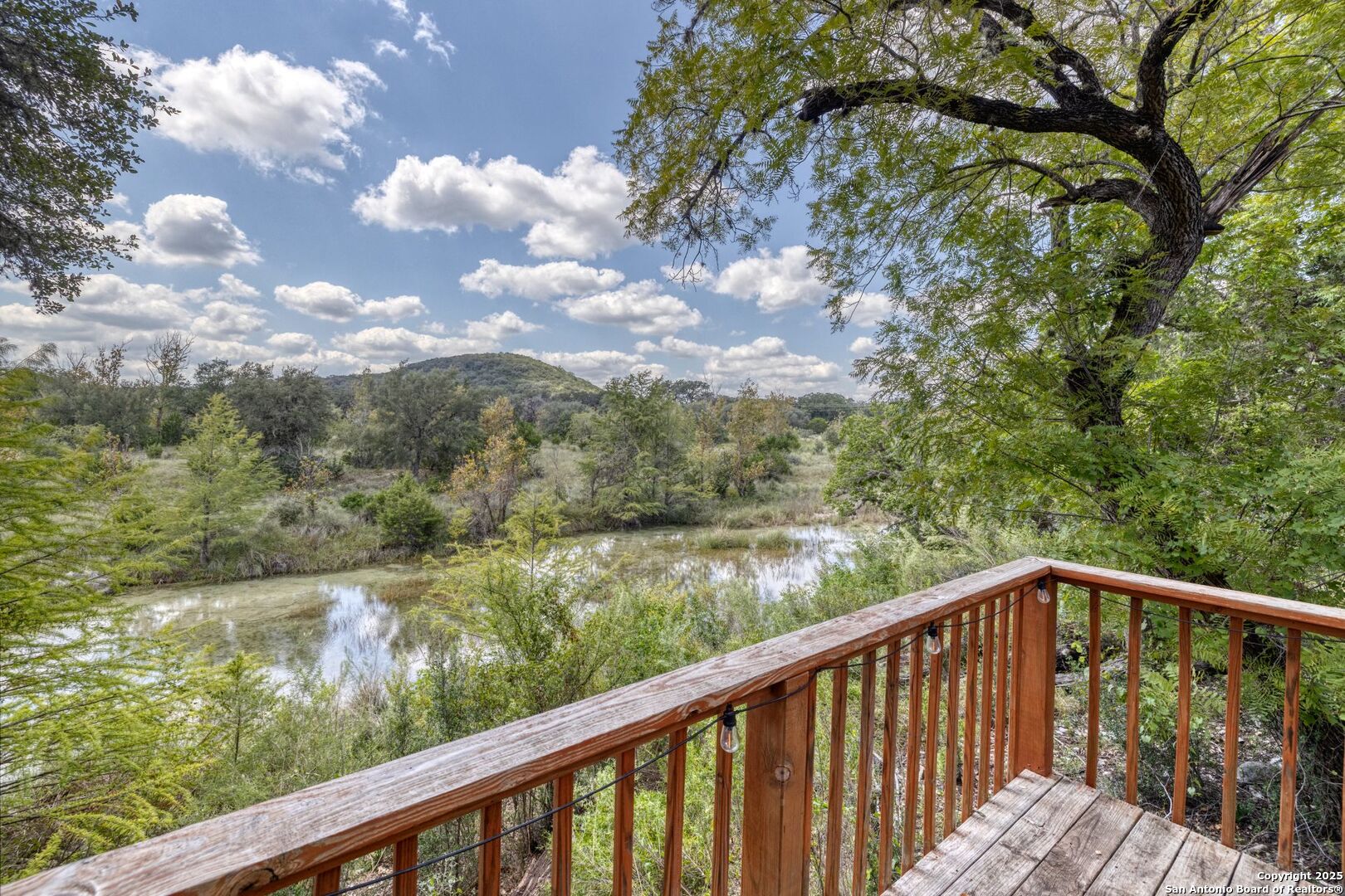 394 Squirrel Bend Uvalde, TX 78801 - Photo 9 of 80 a balcony with an outdoor space