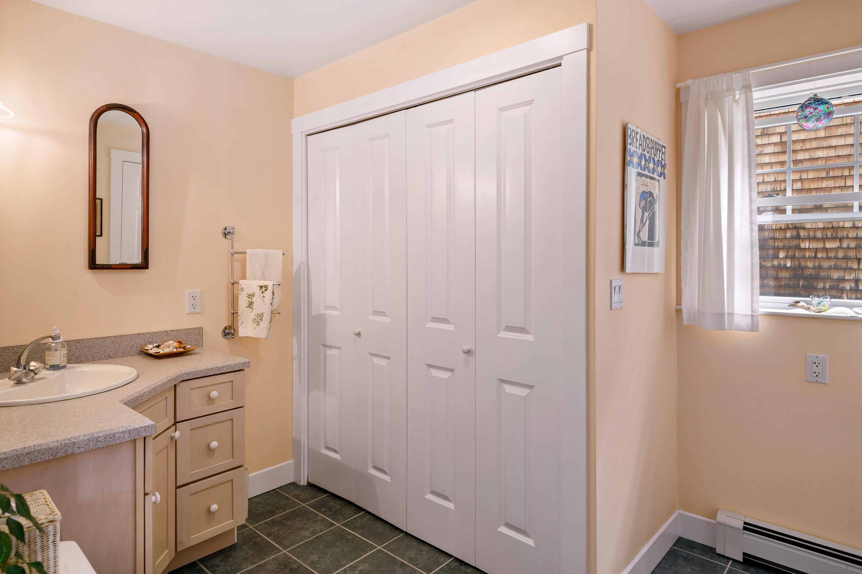 148 Whipple Road Kittery, ME 03904 - Photo 14 of 41 Bathroom