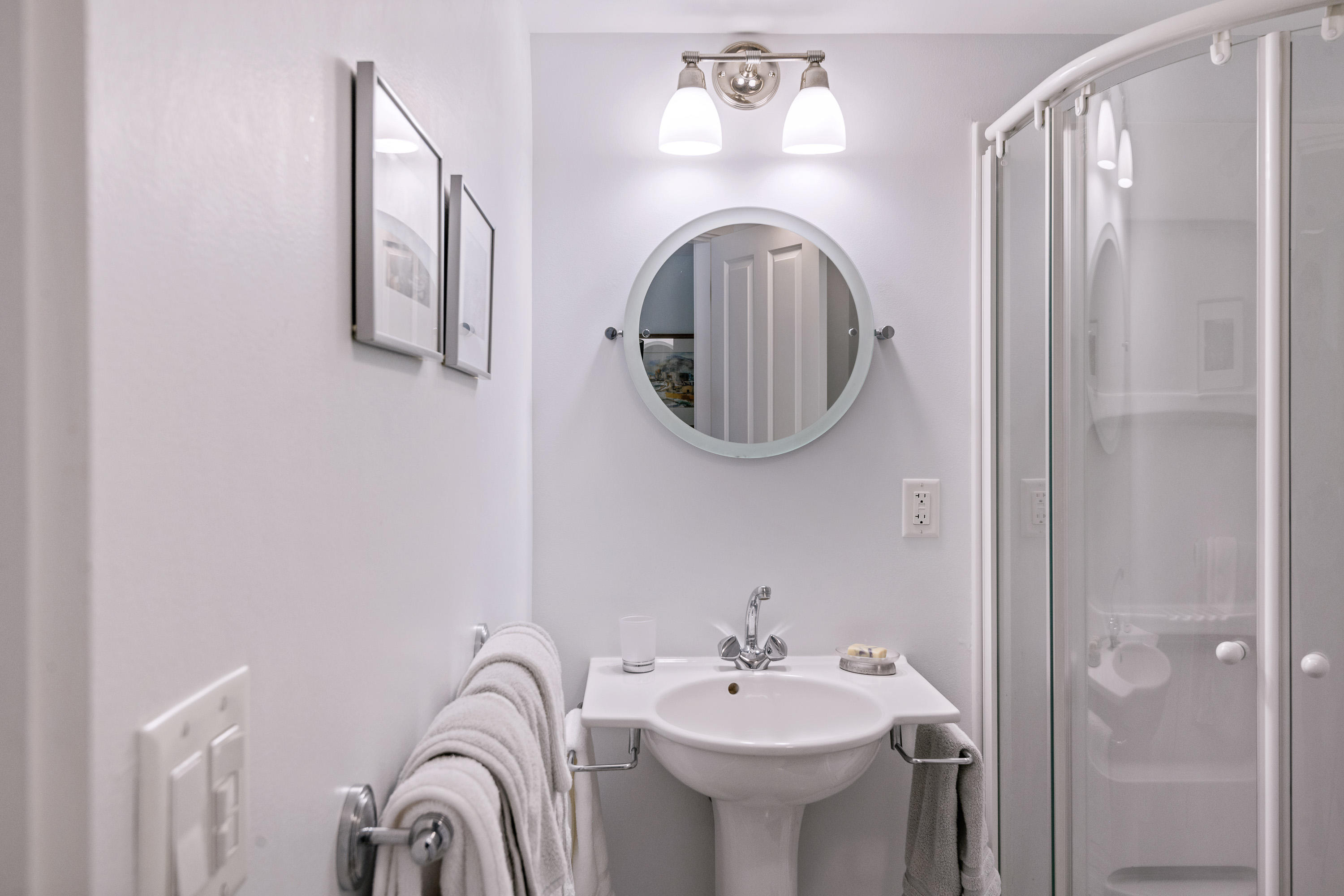 148 Whipple Road Kittery, ME 03904 - Photo 26 of 41 Upstairs Bathroom