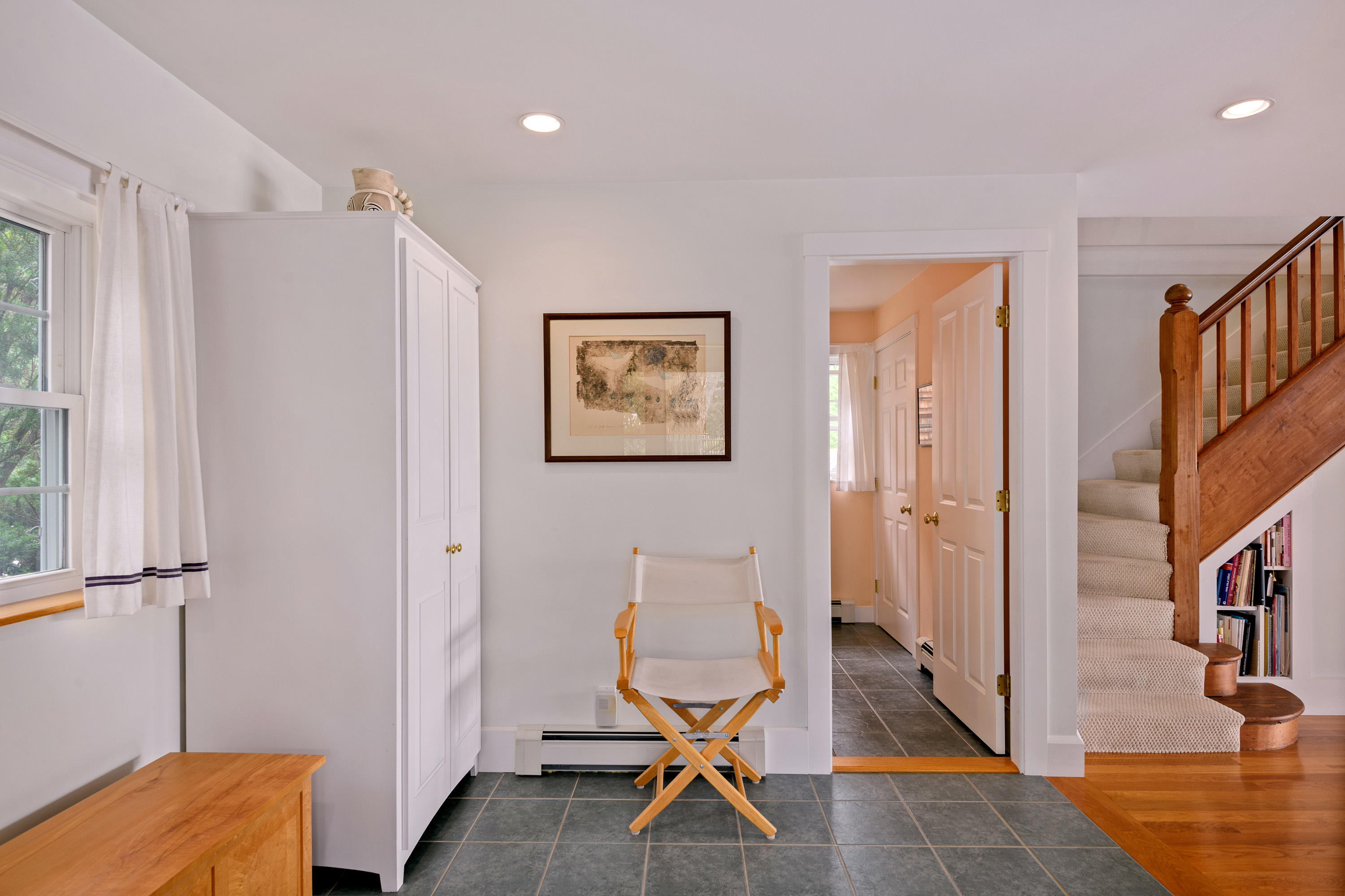 148 Whipple Road Kittery, ME 03904 - Photo 5 of 41 Entry