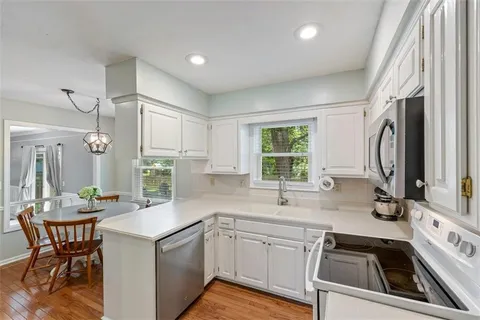 $425,000 | 309 North Mesquite Street, Olathe, KS 66061