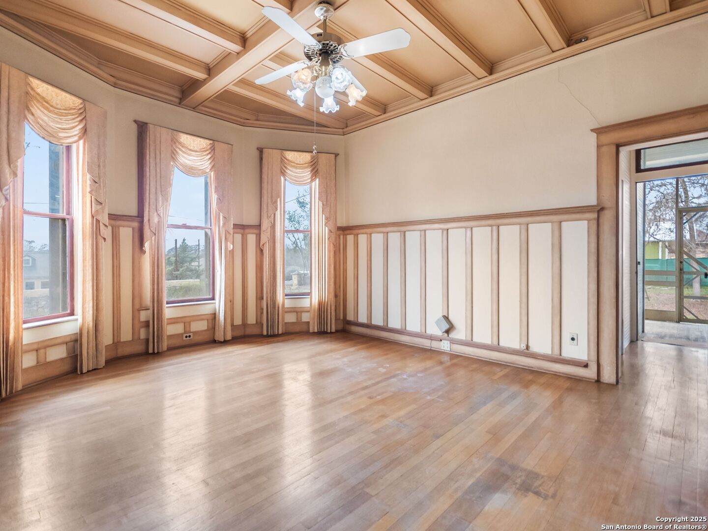 506 2nd Street Comfort, TX 78013 - Photo 13 of 44