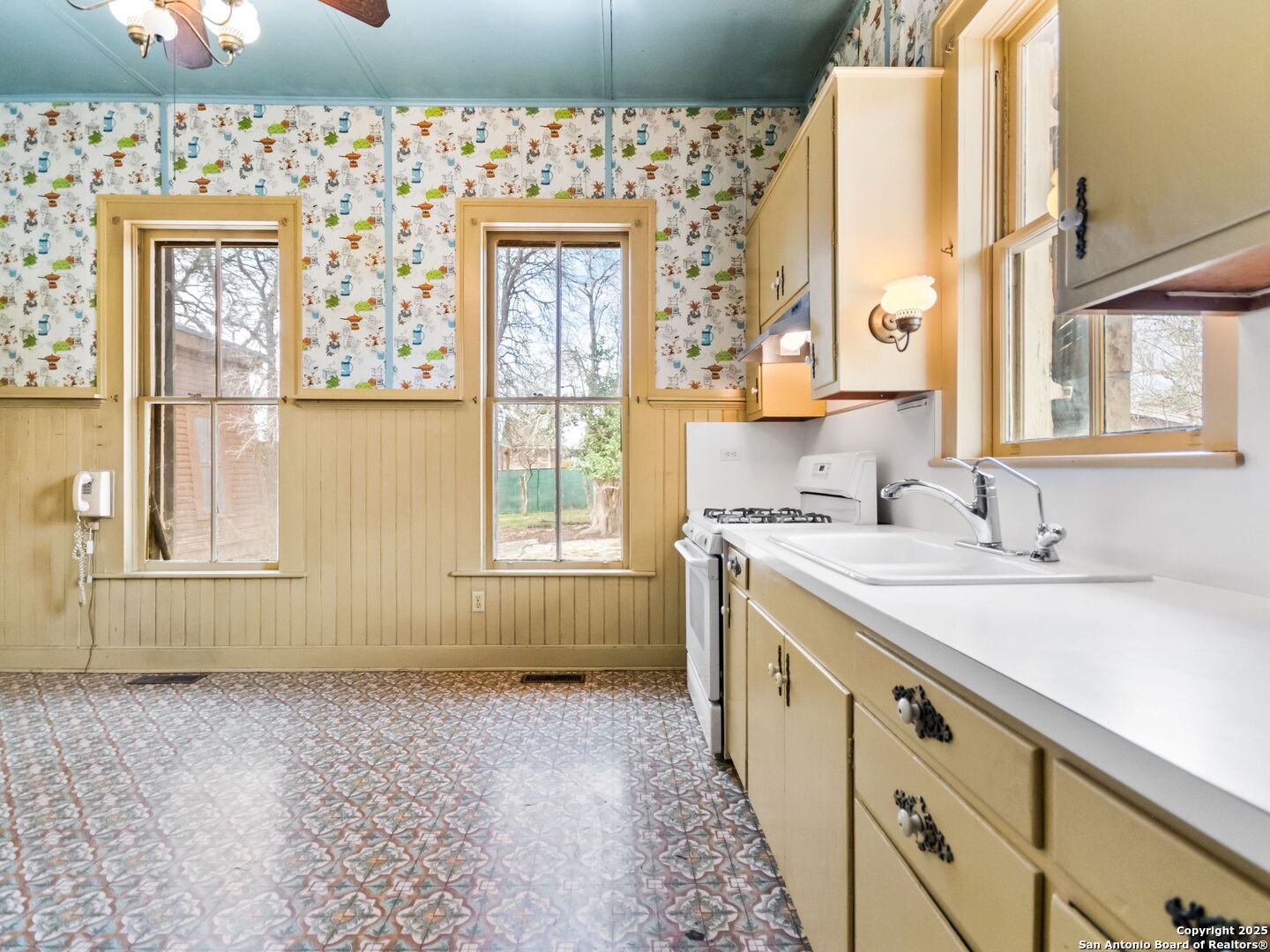 506 2nd Street Comfort, TX 78013 - Photo 18 of 44