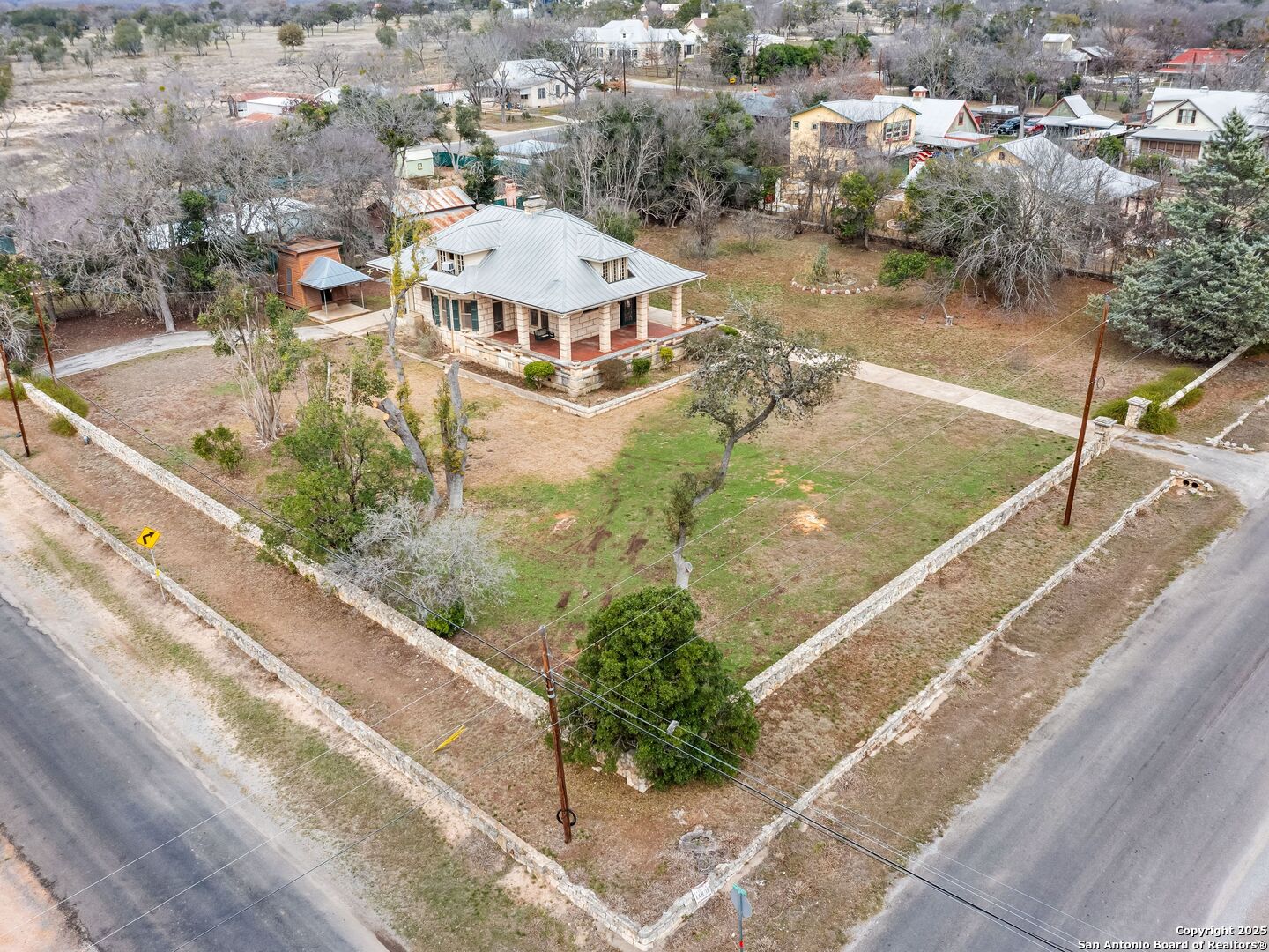 506 2nd Street Comfort, TX 78013 - Photo 4 of 44