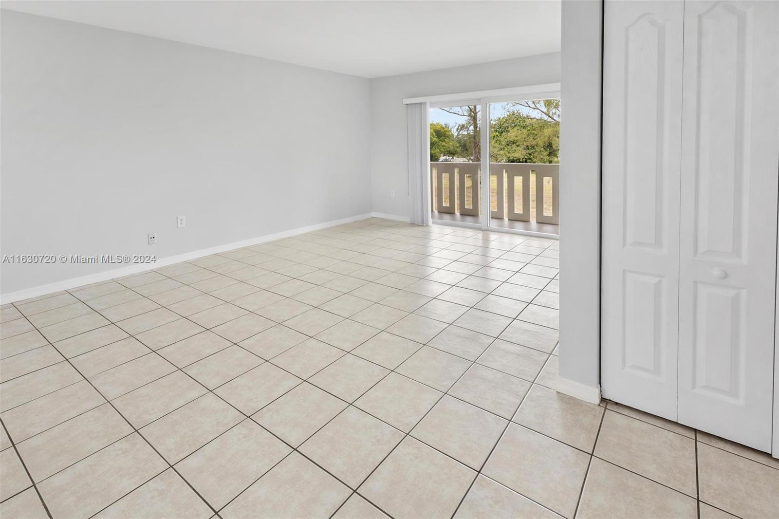 7430 Miami Lakes Drive, Unit E302 Miami Lakes, FL 33014 - Photo 7 of 29