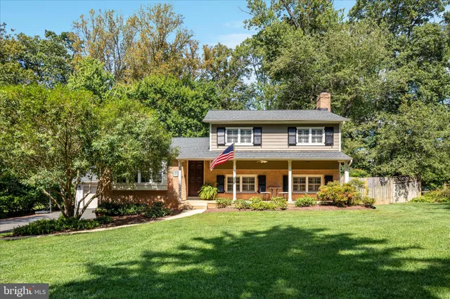$1,100,000 | 12016 Wayland Street, Oakton, VA 22124