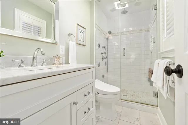 $1,100,000 | 12016 Wayland Street, Oakton, VA 22124