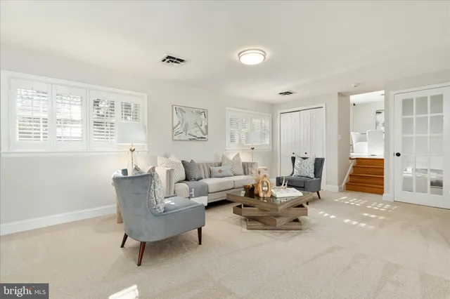 $1,100,000 | 12016 Wayland Street, Oakton, VA 22124