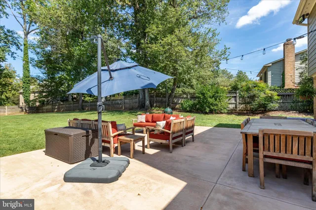 $1,100,000 | 12016 Wayland Street, Oakton, VA 22124