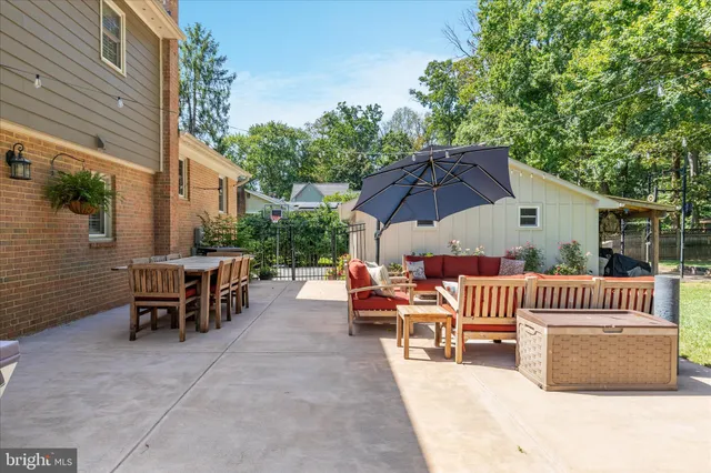 $1,100,000 | 12016 Wayland Street, Oakton, VA 22124