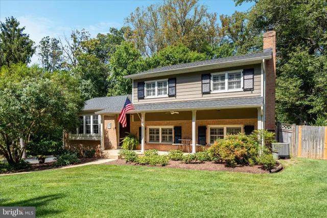 $1,100,000 | 12016 Wayland Street, Oakton, VA 22124