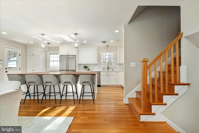 $1,100,000 | 12016 Wayland Street, Oakton, VA 22124