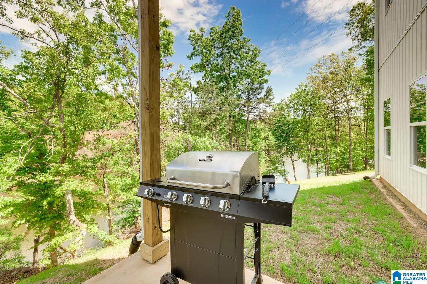 421 Point View Roanoke, AL 36274 - Photo 34 of 45