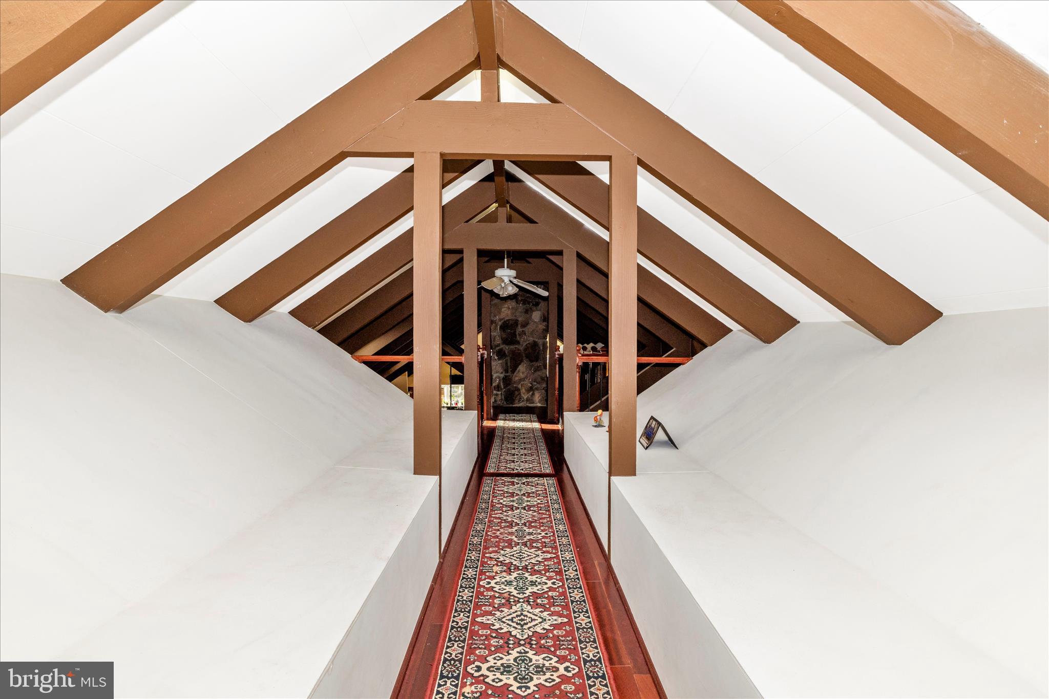 18820 Wasche Road Dickerson, MD 20842 - Photo 35 of 71 Upstairs Walkway