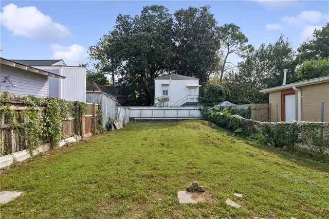 $249,500 | 423-25 Fern Street, New Orleans, LA 70118