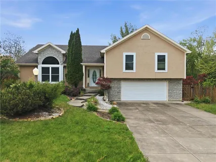 $380,000 | 2709 South 23rd Street, Leavenworth, KS 66048