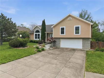 $380,000 | 2709 South 23rd Street, Leavenworth, KS 66048