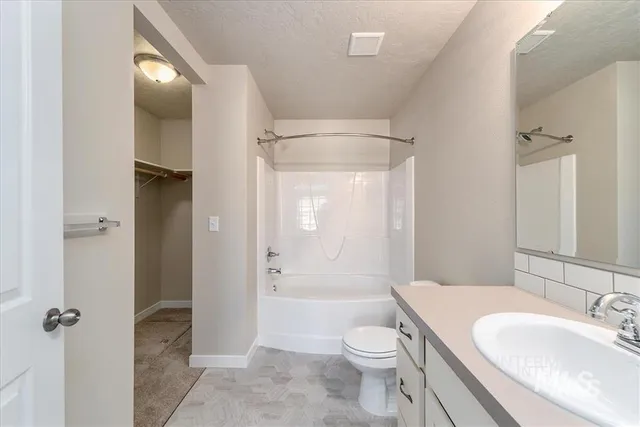 $356,990 | 1584 Southwest Silverstone Avenue, Mountain Home, ID 83647