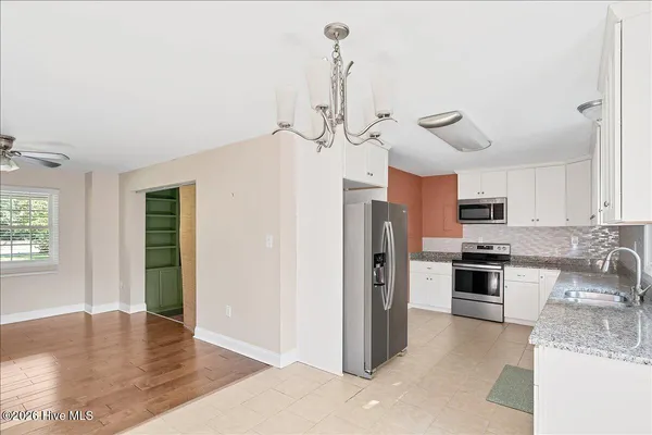 $324,900 | 215 South Pinehurst Street, Aberdeen, NC 28315