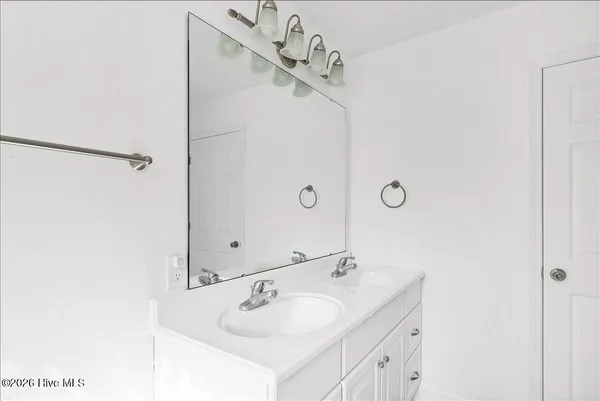 $324,900 | 215 South Pinehurst Street, Aberdeen, NC 28315