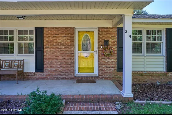 $324,900 | 215 South Pinehurst Street, Aberdeen, NC 28315