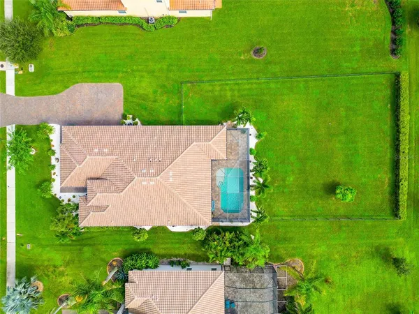 $842,000 | 309 167th Boulevard East, Bradenton, FL 34212