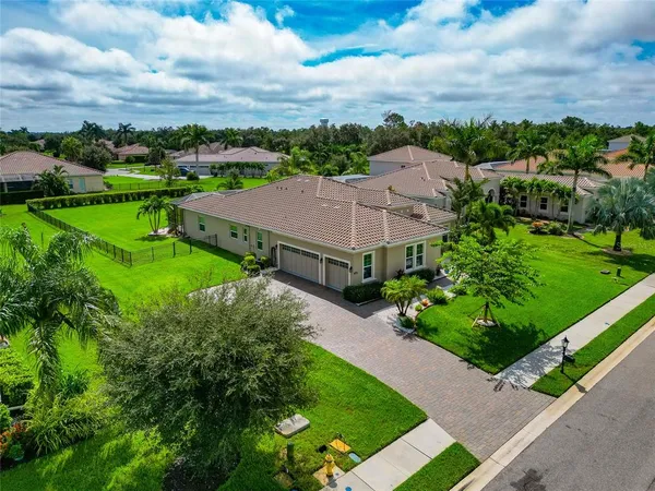 $842,000 | 309 167th Boulevard East, Bradenton, FL 34212
