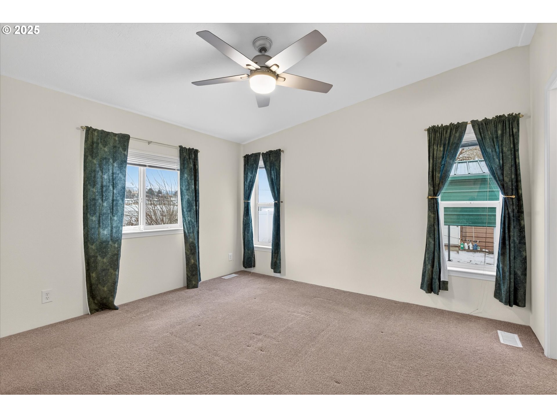 2410 Colorado Avenue Baker City, OR 97814 - Photo 13 of 26