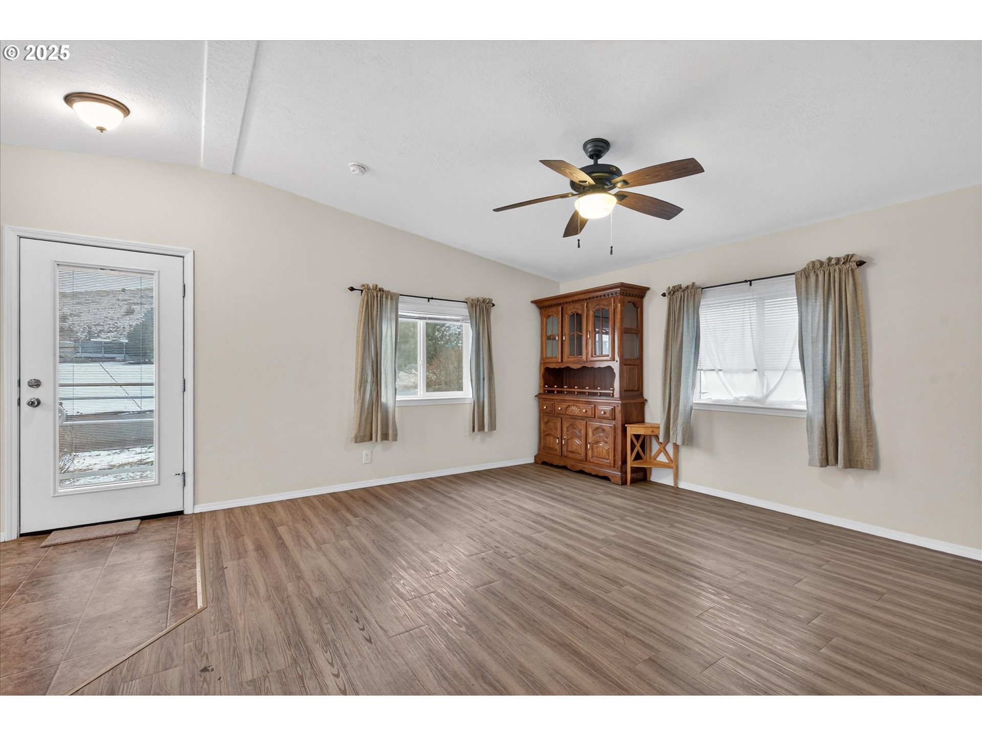 2410 Colorado Avenue Baker City, OR 97814 - Photo 9 of 26