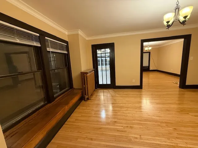 $2,750 | 371 Fulton Street, Unit 2, Elgin, IL 60120