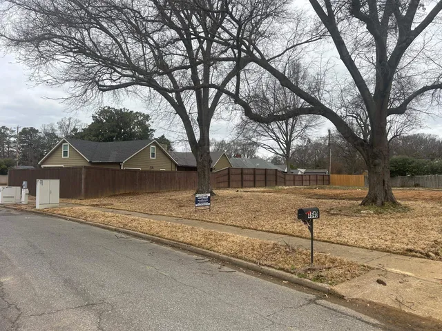 $250,000 | 4640 Chickasaw Road, Memphis, TN 38117