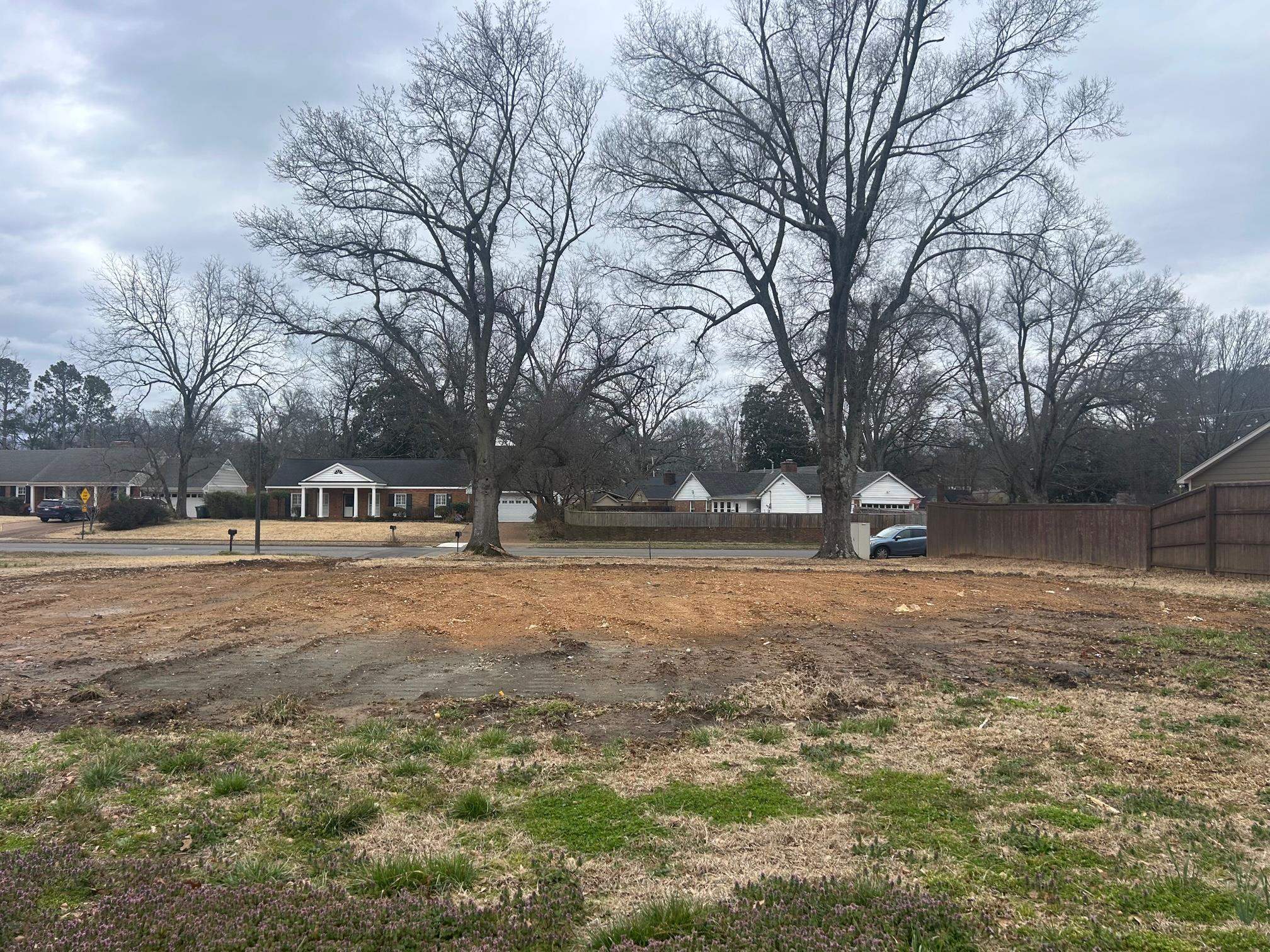 4640 Chickasaw Road Memphis, TN 38117 - Photo 4 of 6 View of yard with fence